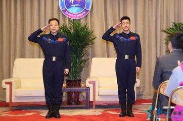 第二个中国航天日，刘潭服装为您揭秘航天服装