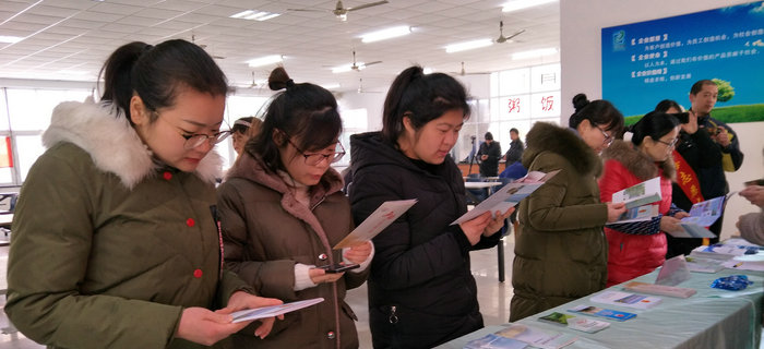 刘潭服装：“法润梁溪，情系民工”活动，营造良好用工环境