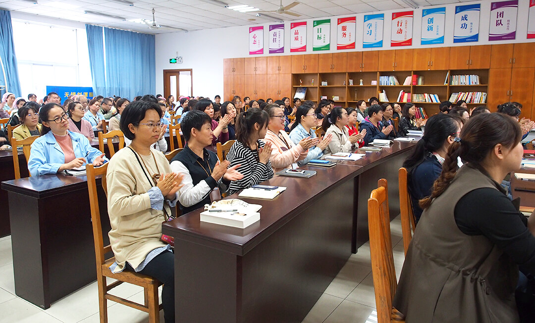 刘潭服装人力资源动员会